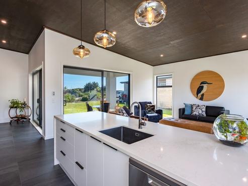 7 Te Heke Place, Waikanae