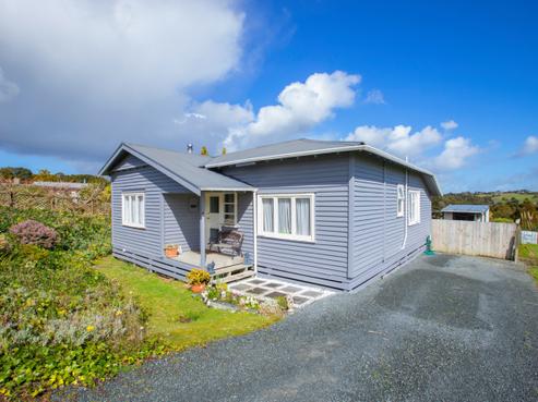 6 Tomas Street, Wellsford