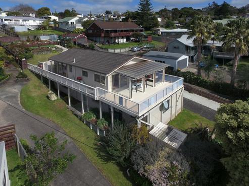 63 Elliston Crescent, Stanmore Bay