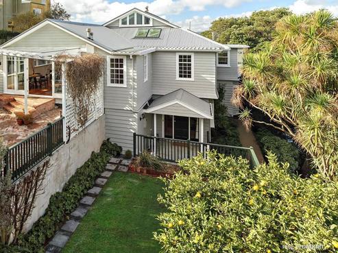 121 Upland Road, Kelburn