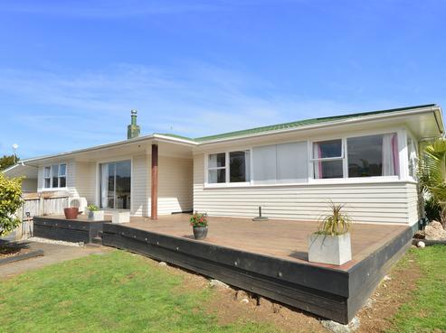 2 Jeeves Place, Tikipunga