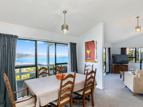 2/7 Jasmine Grove, Maungaraki