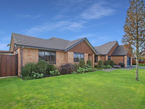 55 Huntington Drive, Huntington