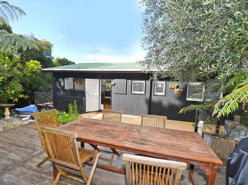 2/105 Leigh Road, Leigh