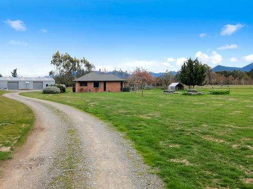 24 Seniors Road, Wairau Valley