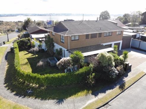 2 Leo Place, Kawaha Point