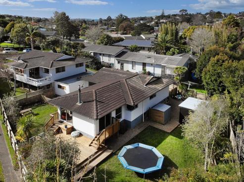 2/8 Battenburg Place, Torbay