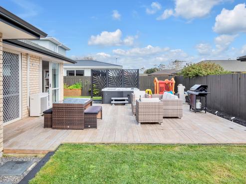 30 Chic Gardens, Parakai