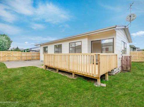 2/41 Station Road, Takanini