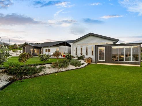 4 Bernora Crescent, Bombay