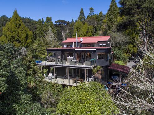206 Atkinson Road, Titirangi