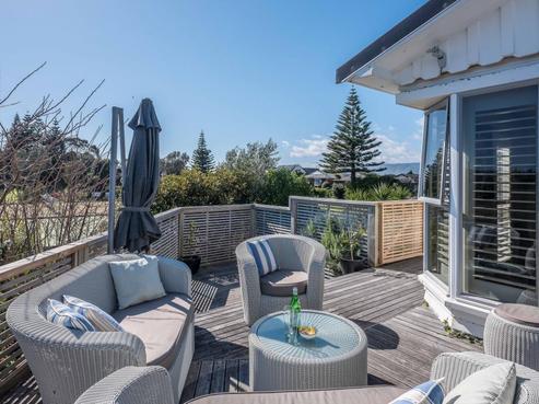1 Park Road, Paraparaumu Beach