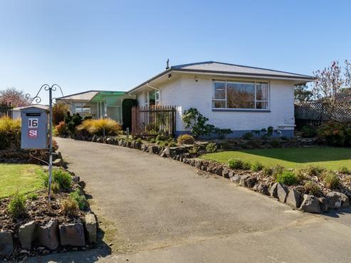 16 Warren Crescent, Hillmorton