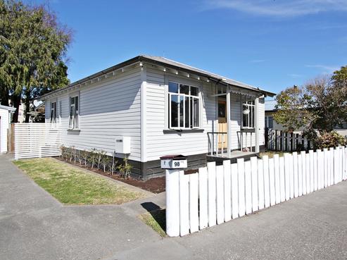 98 Thackeray Street, Napier South