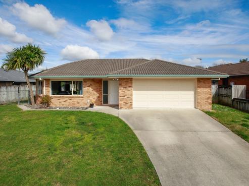 4 Holford Place, Huntington