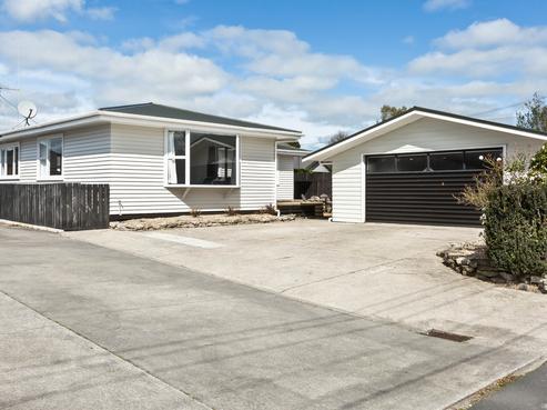 8 Bruce Avenue, Glenview