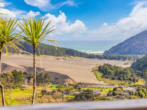 30 Te Aute Ridge Road, Bethells Beach