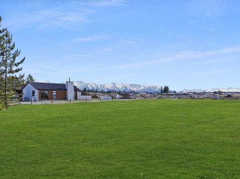 68 North West Arch, Twizel