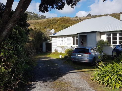 8 Main Road, Hector