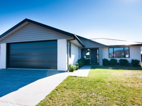 8 Stowell Drive, Cromwell