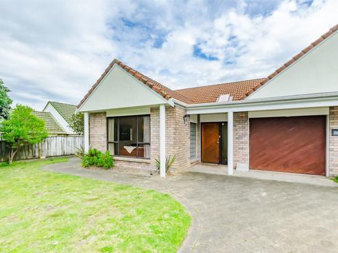 4 Manly Gardens, Paraparaumu Beach