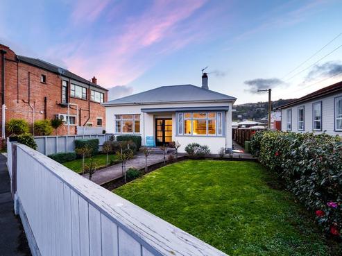 94 Hargest Crescent, Saint Clair