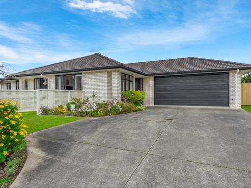 10 Parkside Drive, Huntington