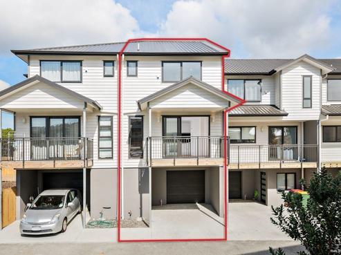 7 Lilac Lane, Oteha