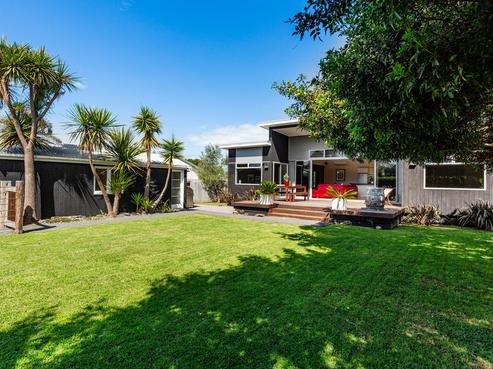 1 Manuka Road, Oneroa