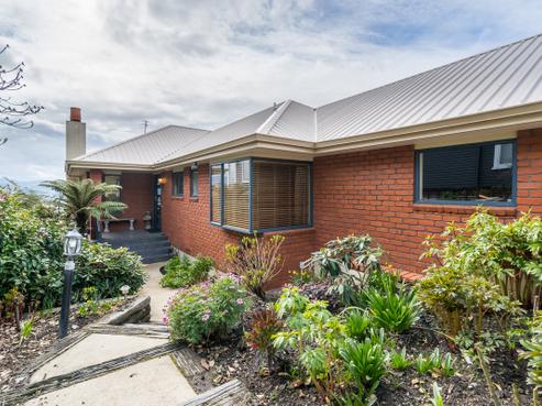 6 Earls Road, Saint Clair