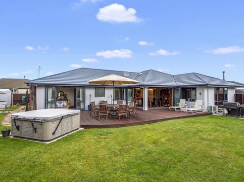 27 Hawkins Place, Rangiora