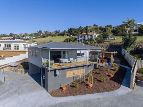 9 Protea Drive, Cable Bay