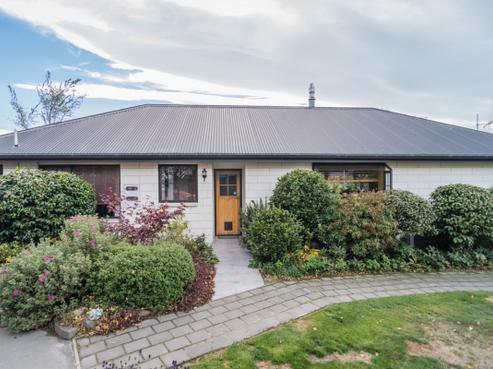 296 Fairview Road, Fairview