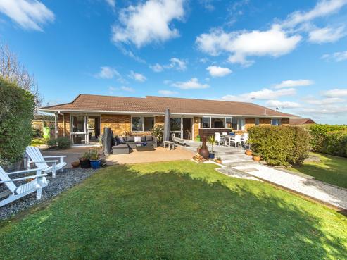 13 Crescent Hills Court, Northpark