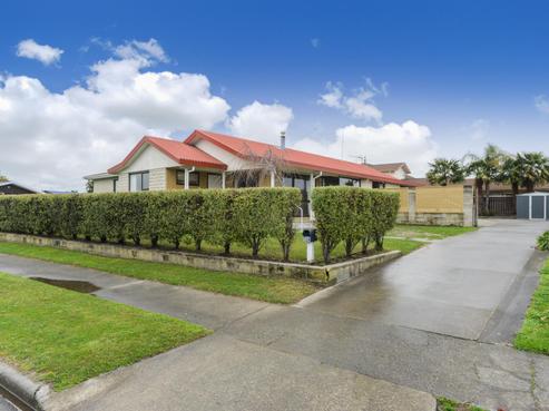 124 Tait Drive, Greenmeadows