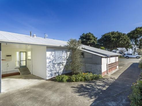 2/151 Parkers Road, Tahunanui