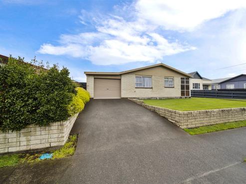 37 Collins Street, Hawera