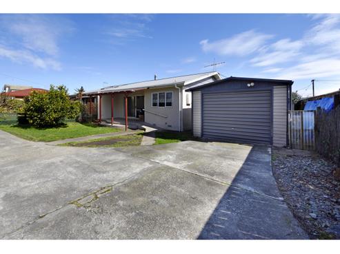2/11 Manson Avenue, Stoke
