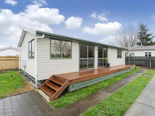 902 Southampton Street West, Saint Leonards