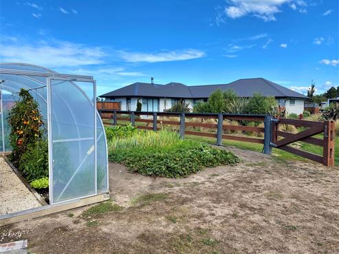 2 Paradise Way, Amberley