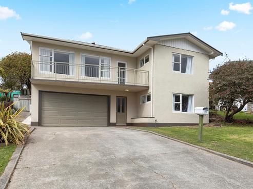 77 Holborn Drive, Stokes Valley