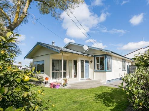 28 Bowling Road, Greenmeadows