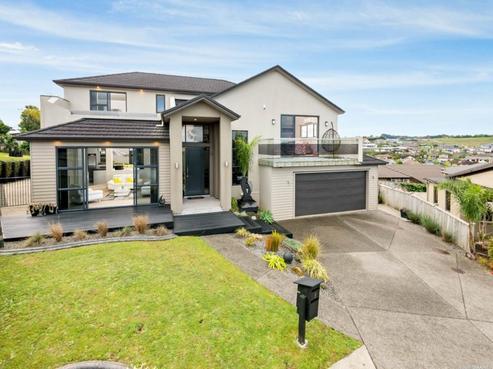 8 Ellivani Rise, Pukekohe