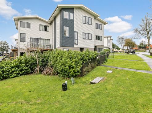 2/7 Andersons Road, Oteha
