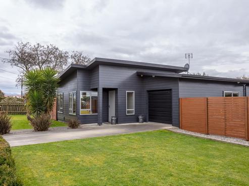 118 Solway Crescent, Solway