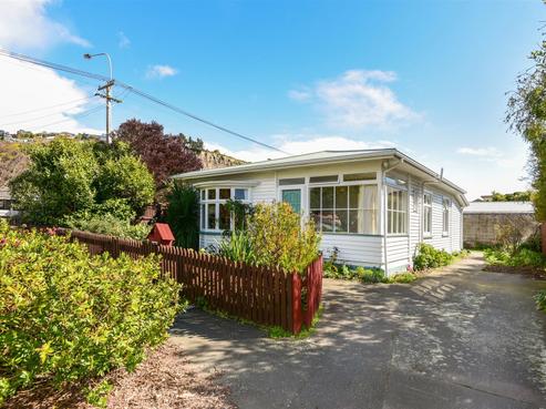 1 Celia Street, Redcliffs