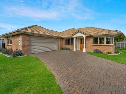 18 Mews Place, Forest Lake