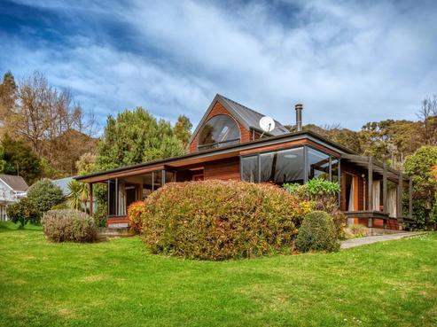 6 Julius Place, Akaroa
