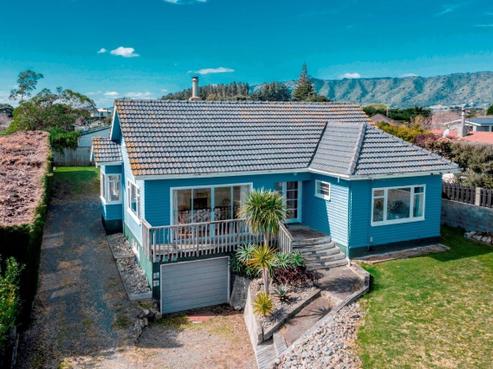 35 Rangihiroa Street, Waikanae Beach