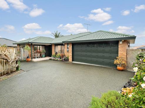 17 Kath Hopper Drive, Orewa